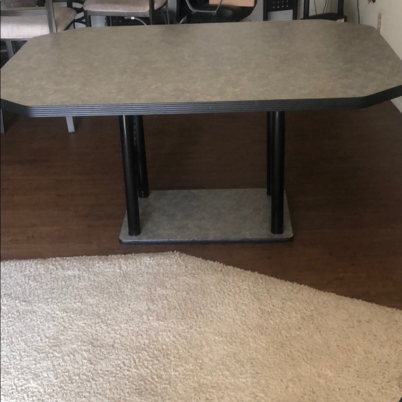 Dining Table - Picture 4 of 4